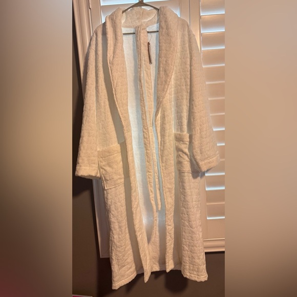 Skims Spa Robe - Picture 4 of 6